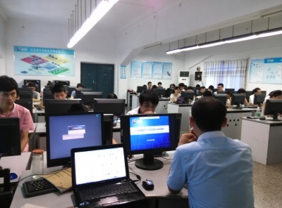 信息安全與管理專業中的計算機網絡技術開發 融合防護與創新